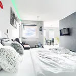 Oder Apartments- Private Parking アパート