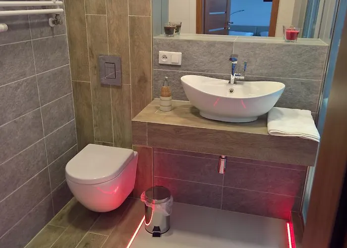 Oder Apartments- Private Parking * シュチェチン