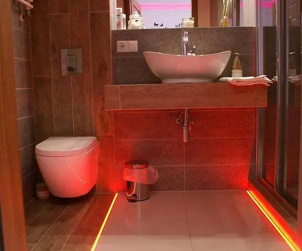 Oder Apartments- Private Parking シュチェチン